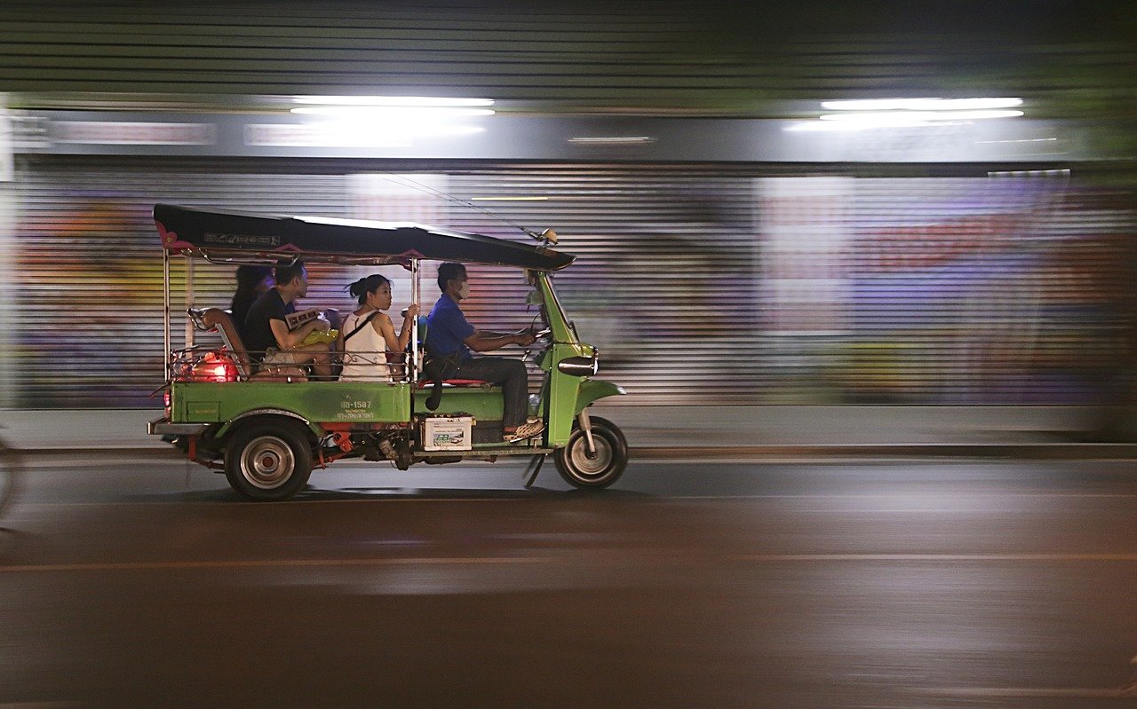 5 Best Things to See in Thailand: A Journey Through the Land of Smiles (and Sweaty Sunburns)