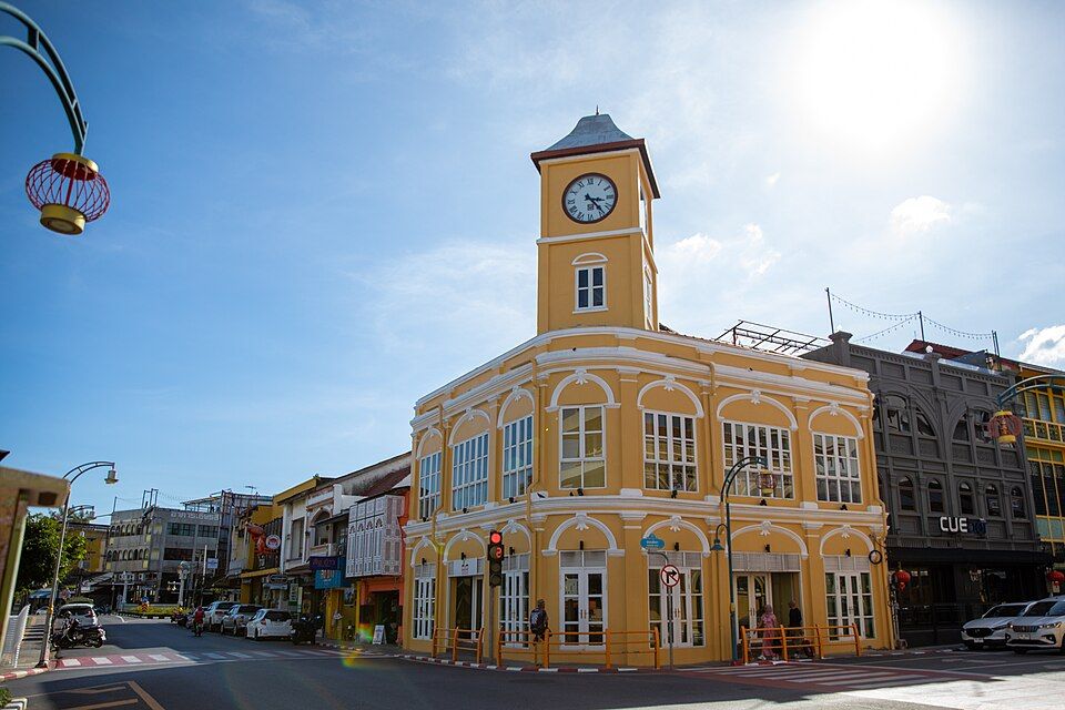 Phuket excursions through the colourful Old Town